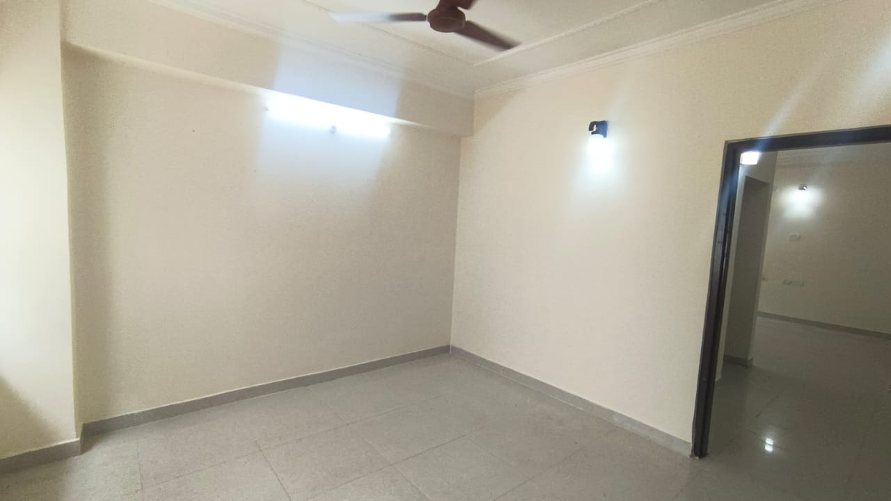 Semi Furnished 3bhk in Zoo Road Tiniali, Guwahati, Assam, India for Rent